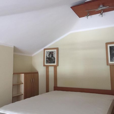 Villa Sara Guesthouse Sveti Stefan Room photo