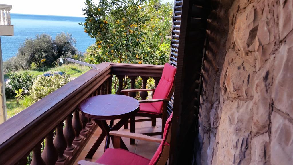 Villa Sara Guesthouse Sveti Stefan Room photo